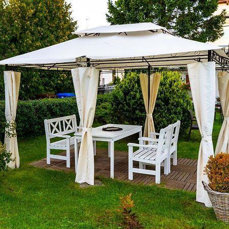 Hotel Avista Mielno à Unieście Extérieur photo