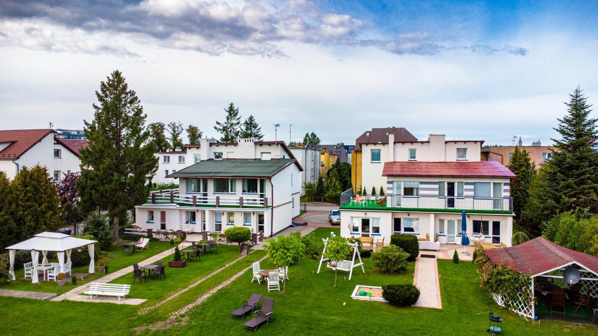 Hotel Avista Mielno à Unieście Extérieur photo