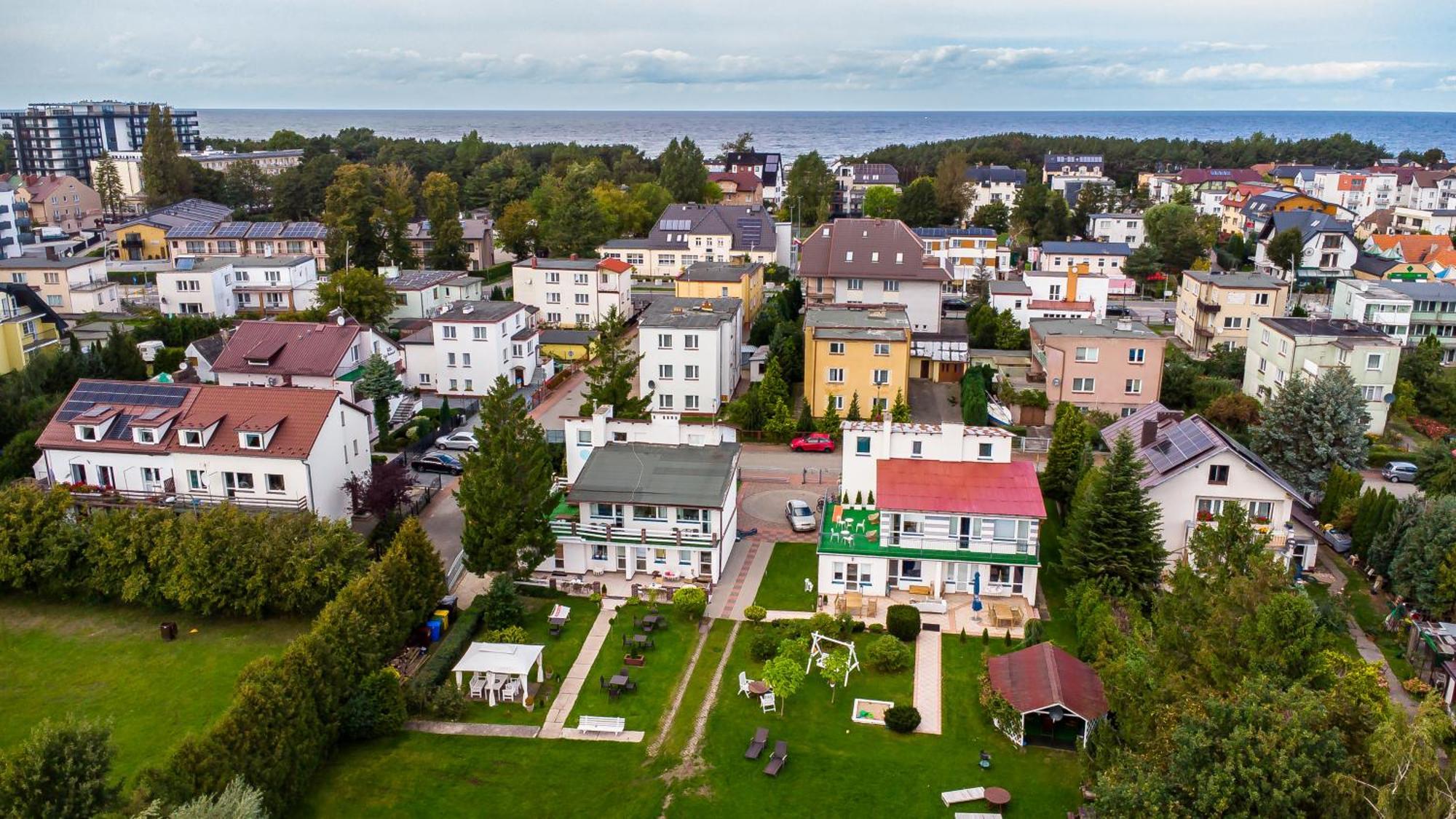 Hotel Avista Mielno à Unieście Extérieur photo