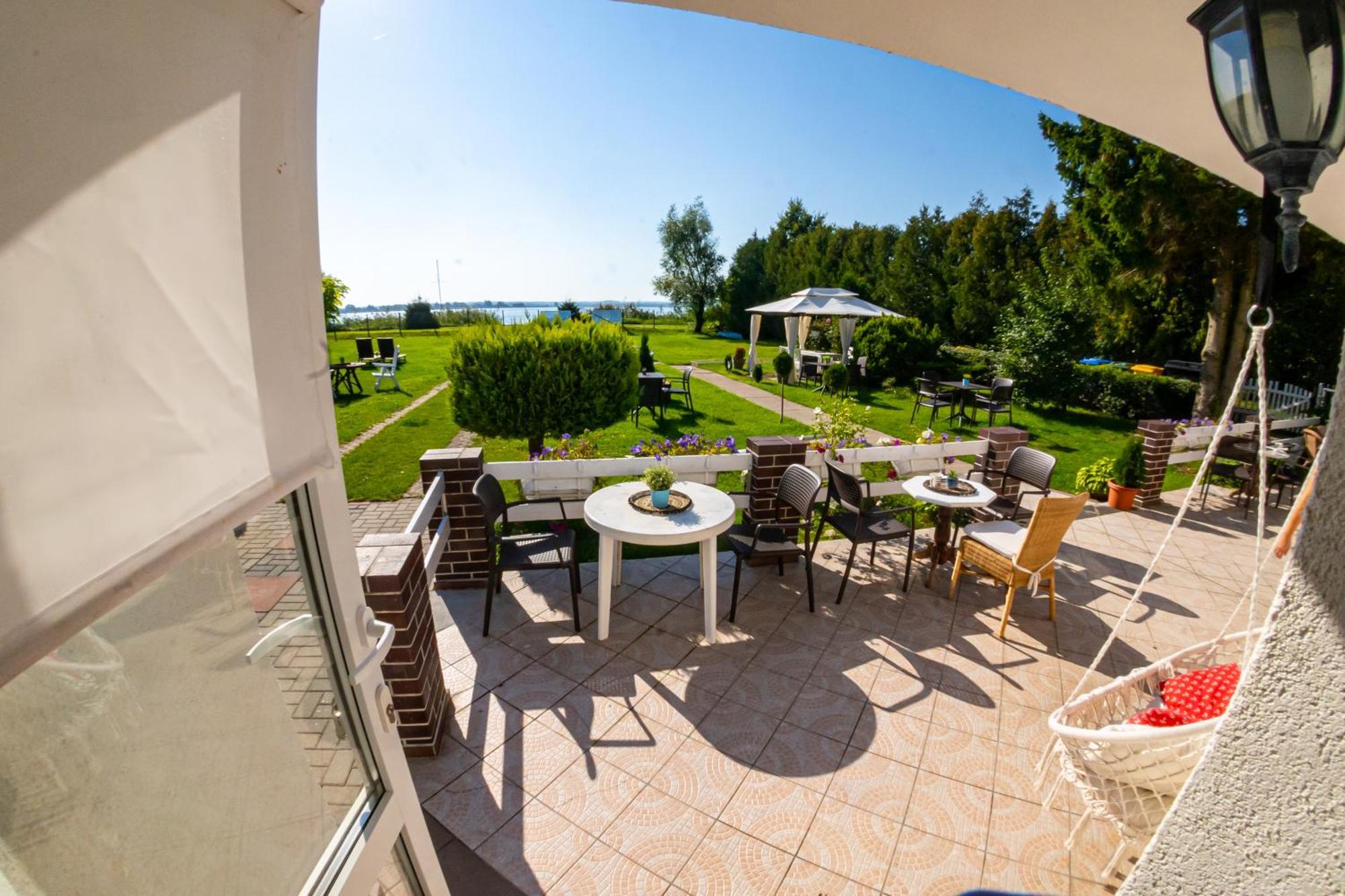 Hotel Avista Mielno à Unieście Extérieur photo