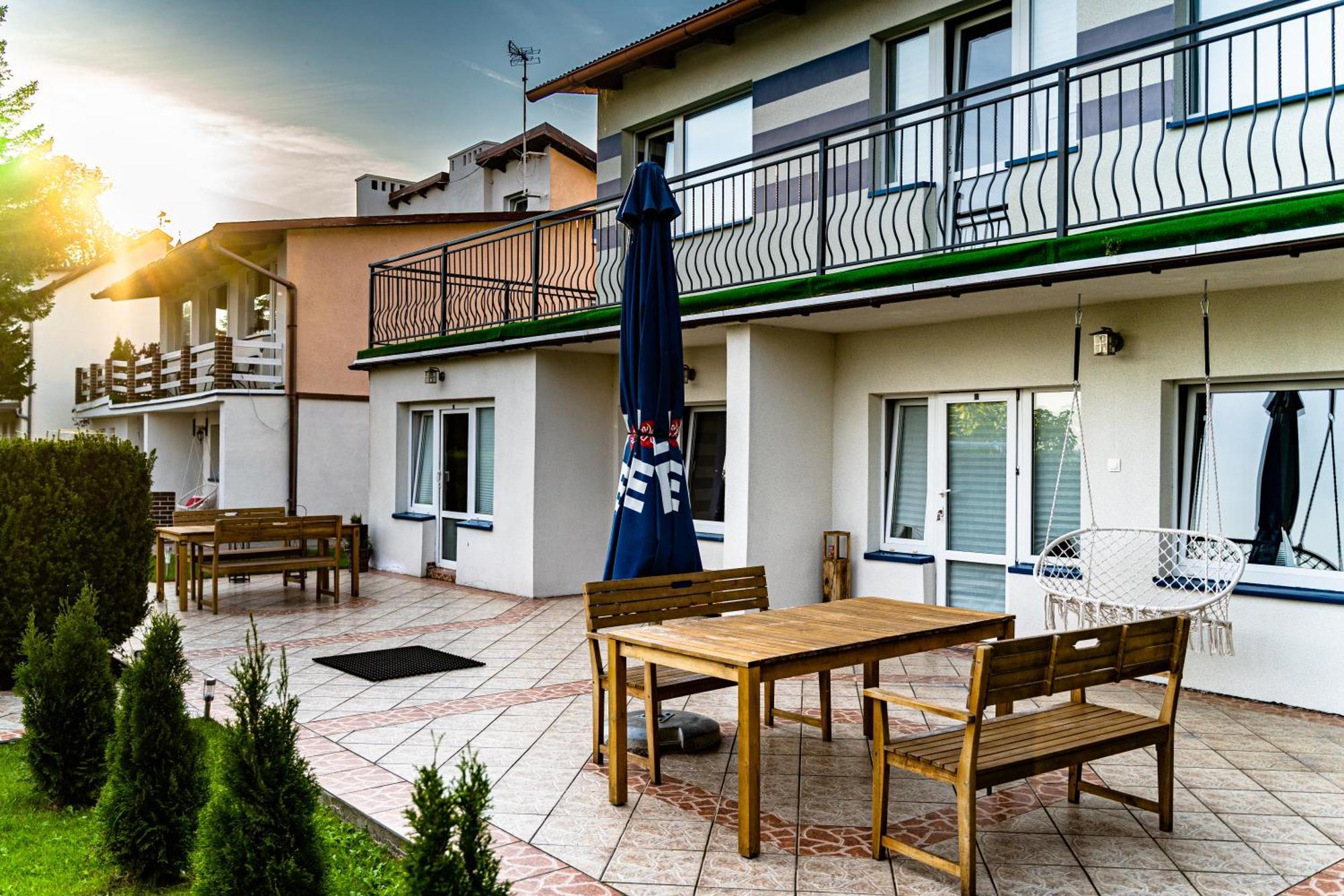 Hotel Avista Mielno à Unieście Extérieur photo