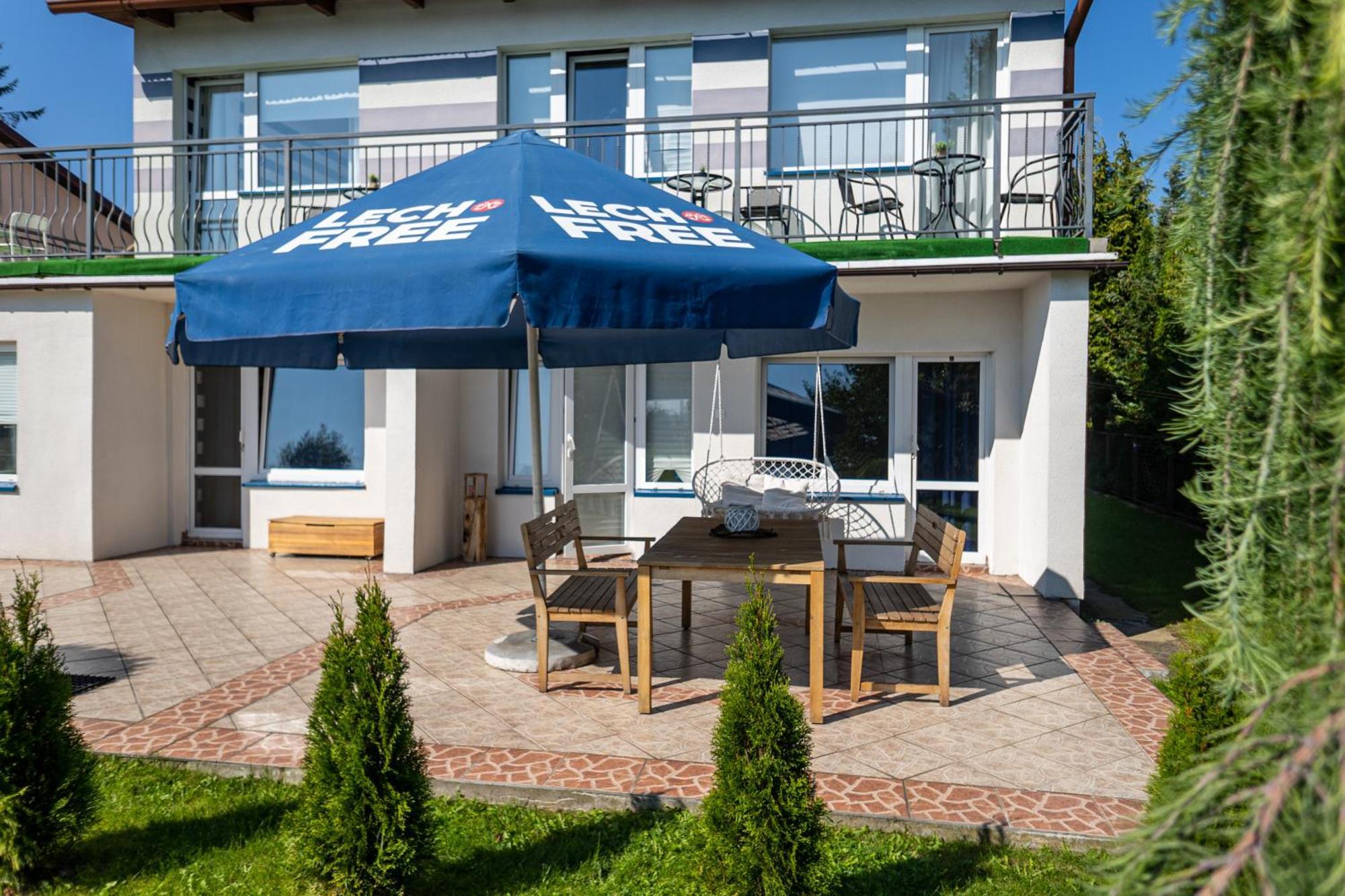 Hotel Avista Mielno à Unieście Extérieur photo